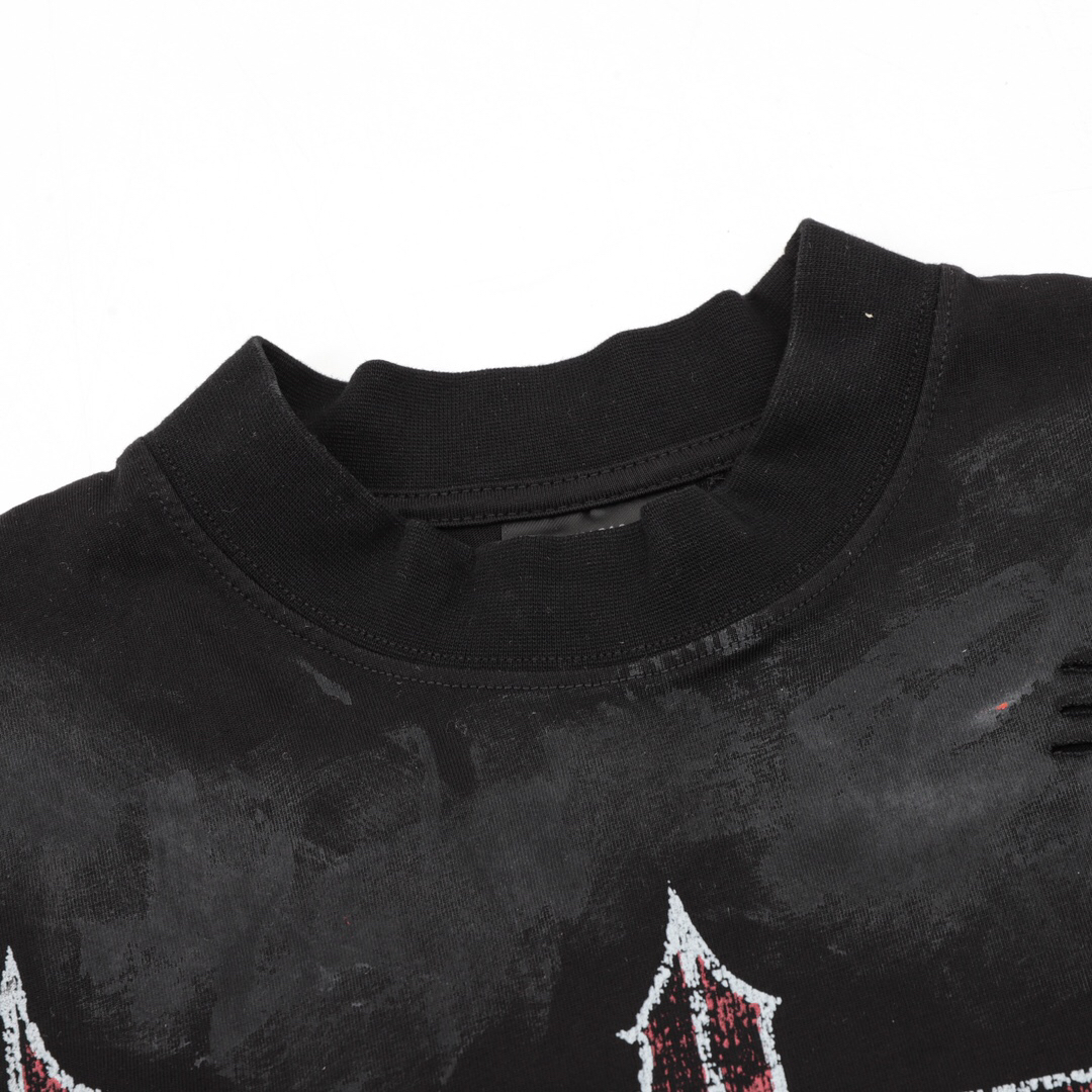 Eiffel Tower T-shirt with moonlight reflection