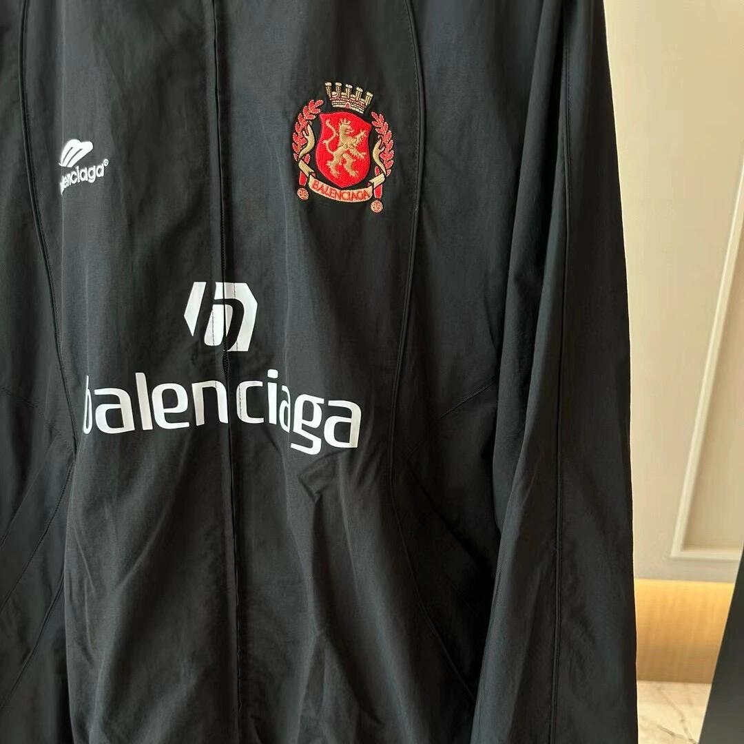 Balenciaga 76 Manchester United embroidered patch