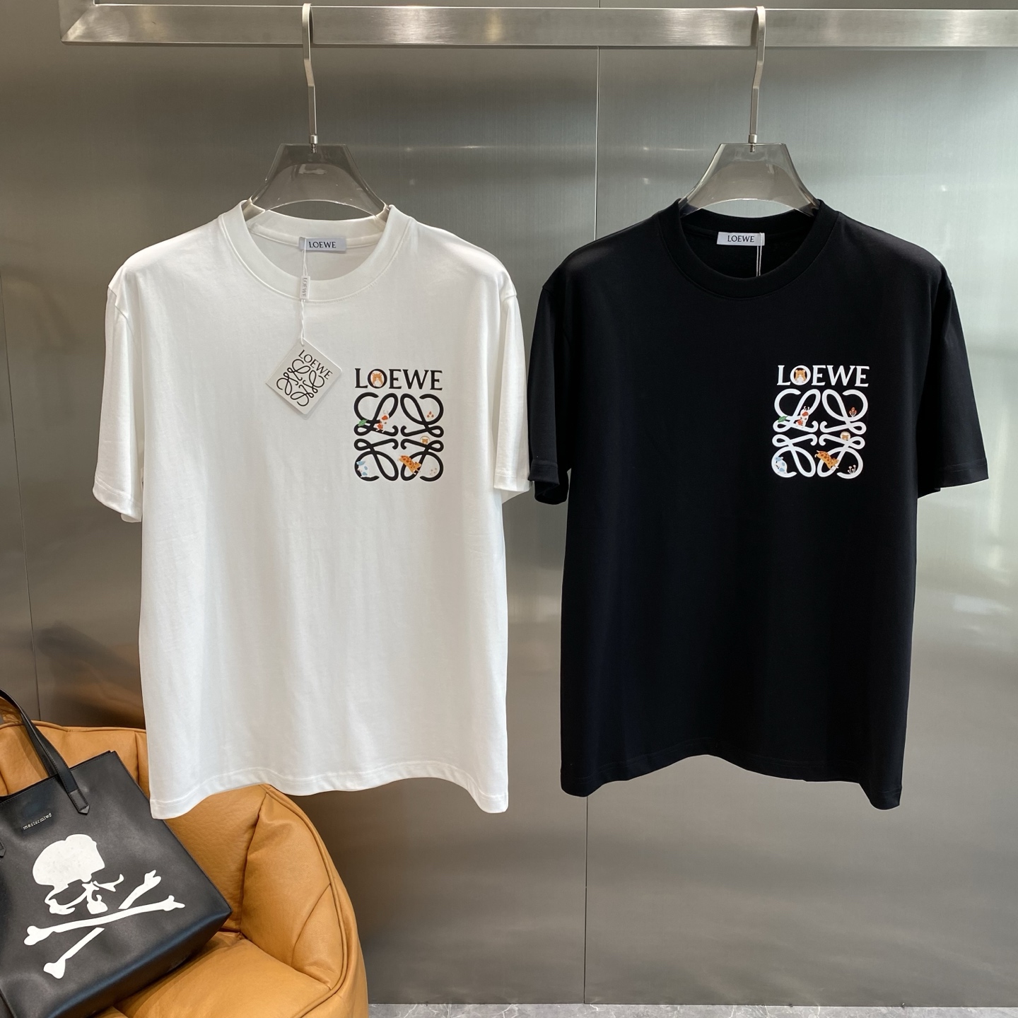 Black and White Classic Style T-Shirt