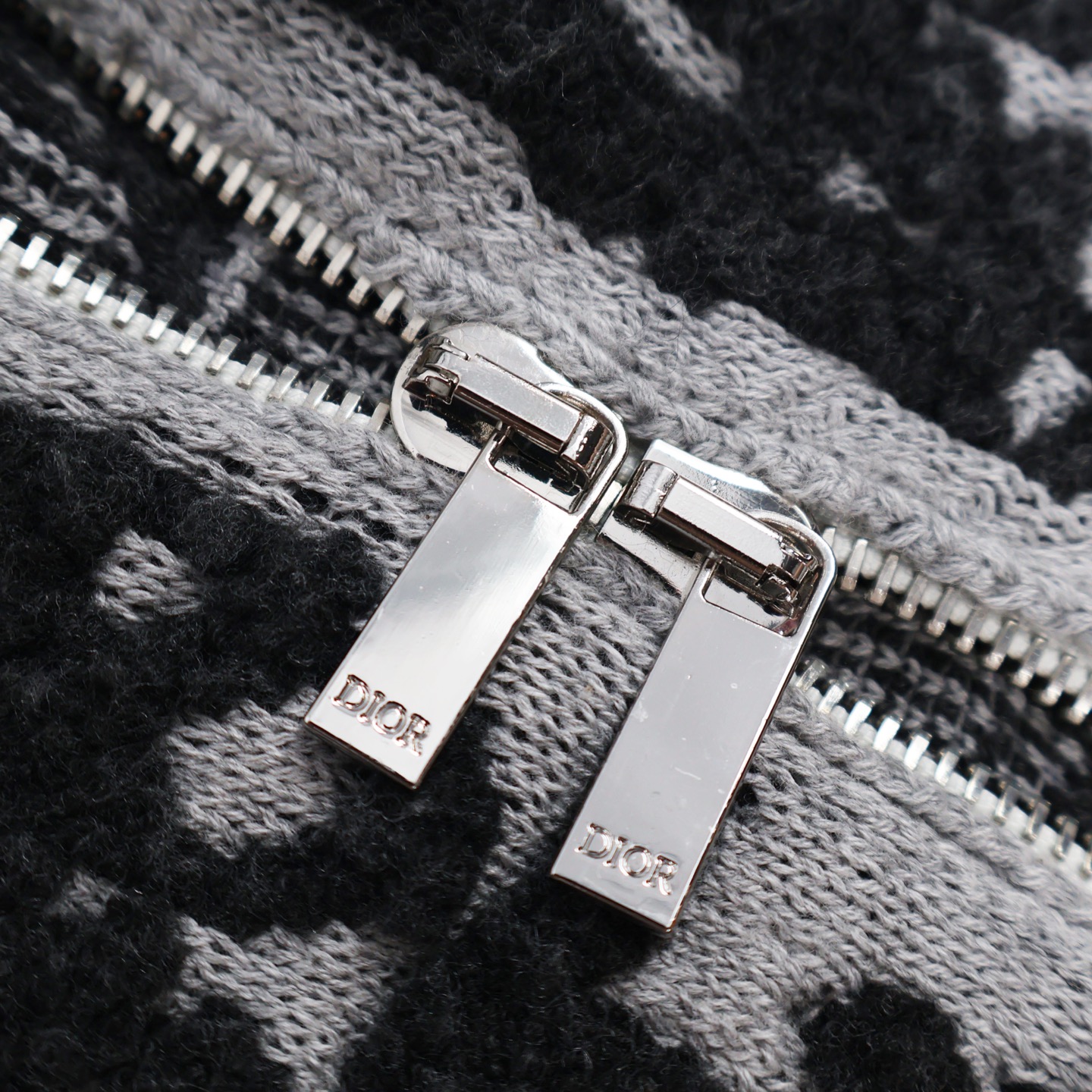 Towel embroidery jacquard crew neck sweater