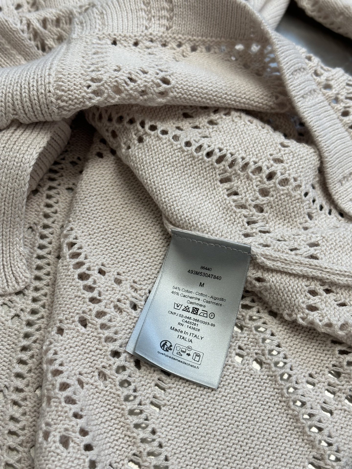 Letter Appliqué Hollow-Out Knit Short-Sleeve Shirt