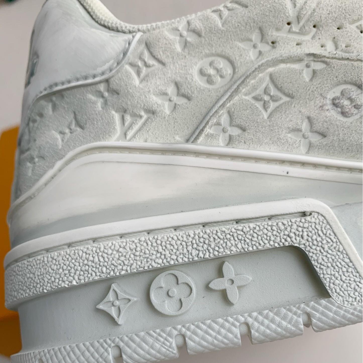 Trainer White Monochrome