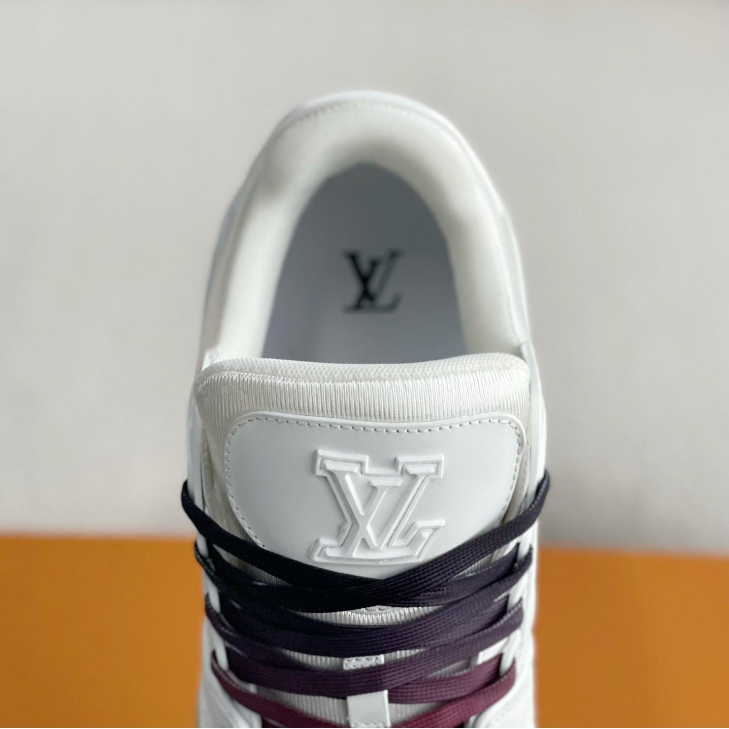 White and Red Trainer Sneaker