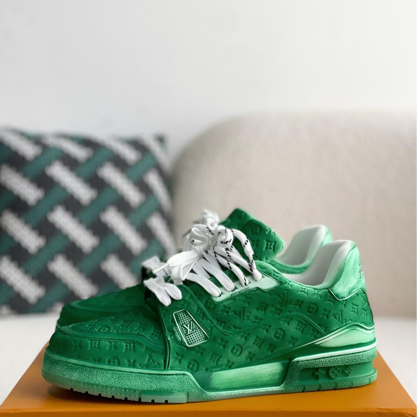 GREEN TRAINER SNEAKERS