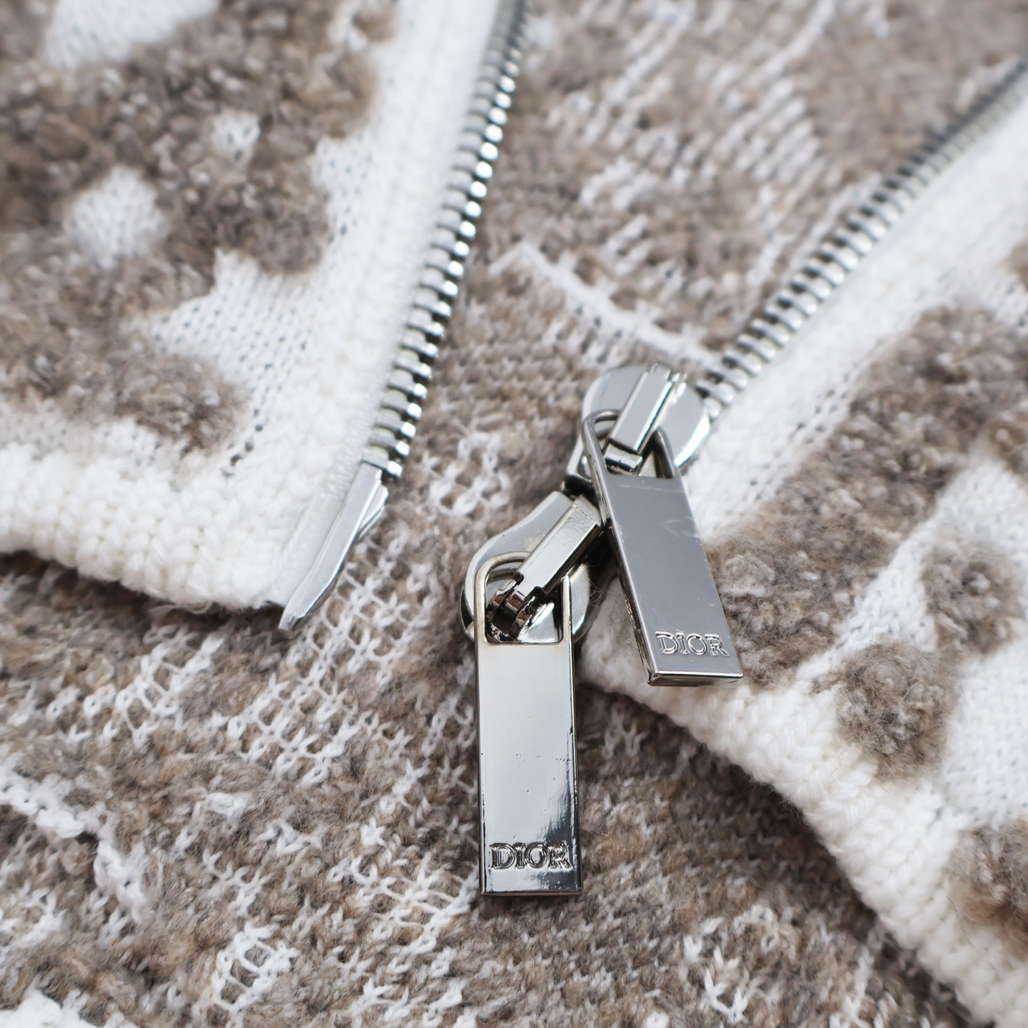 CD25FW Terry Embroidered Jacquard Cardigan