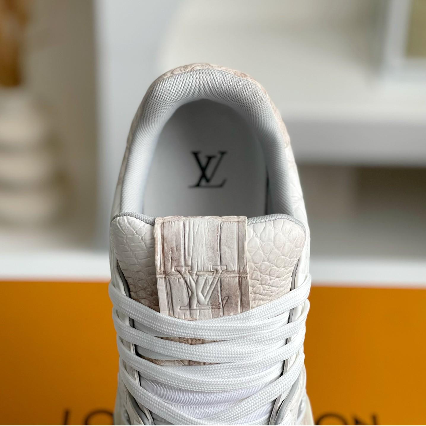 WHITE TRAINER CROCODILE LEATHER