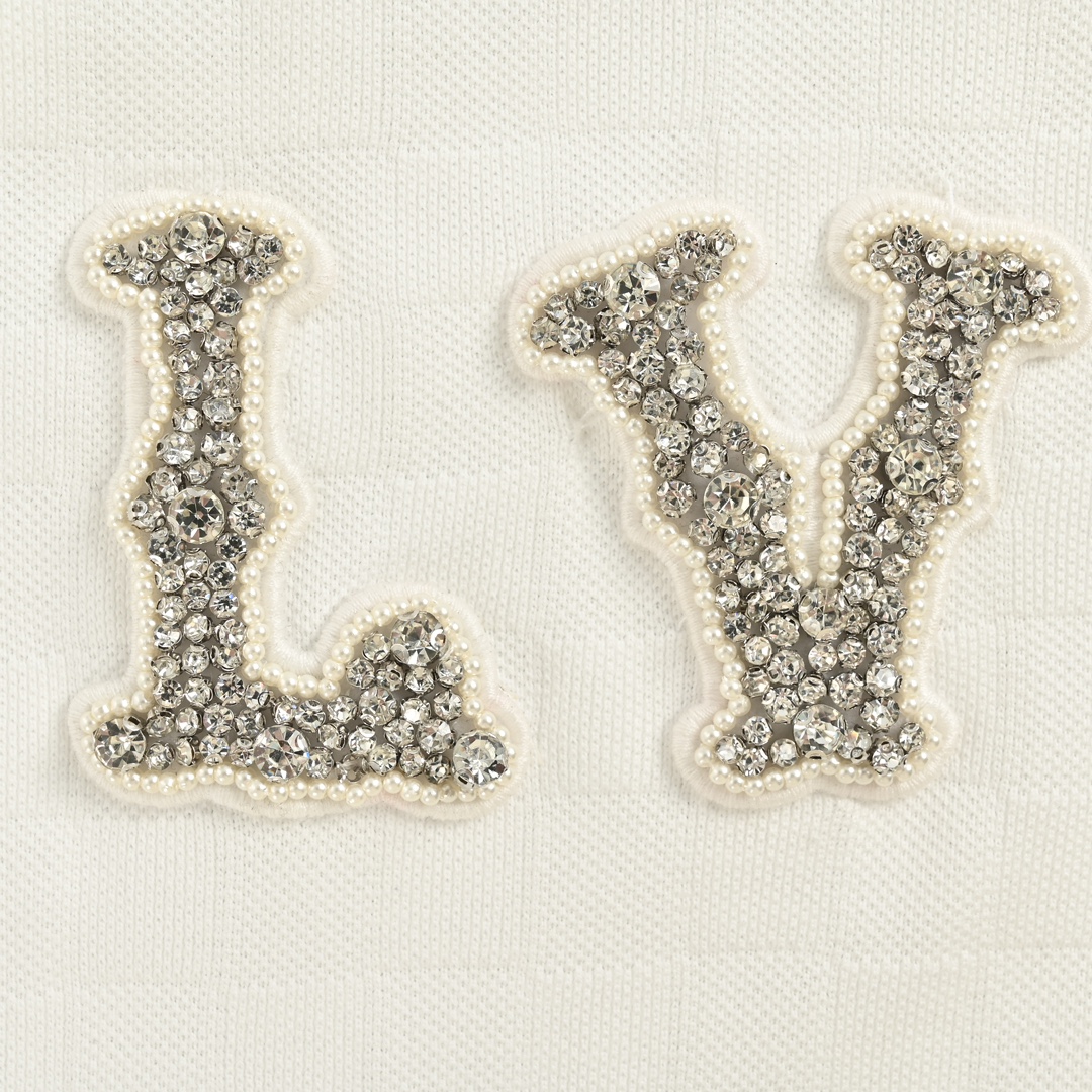 Rhinestone lettering T-shirt