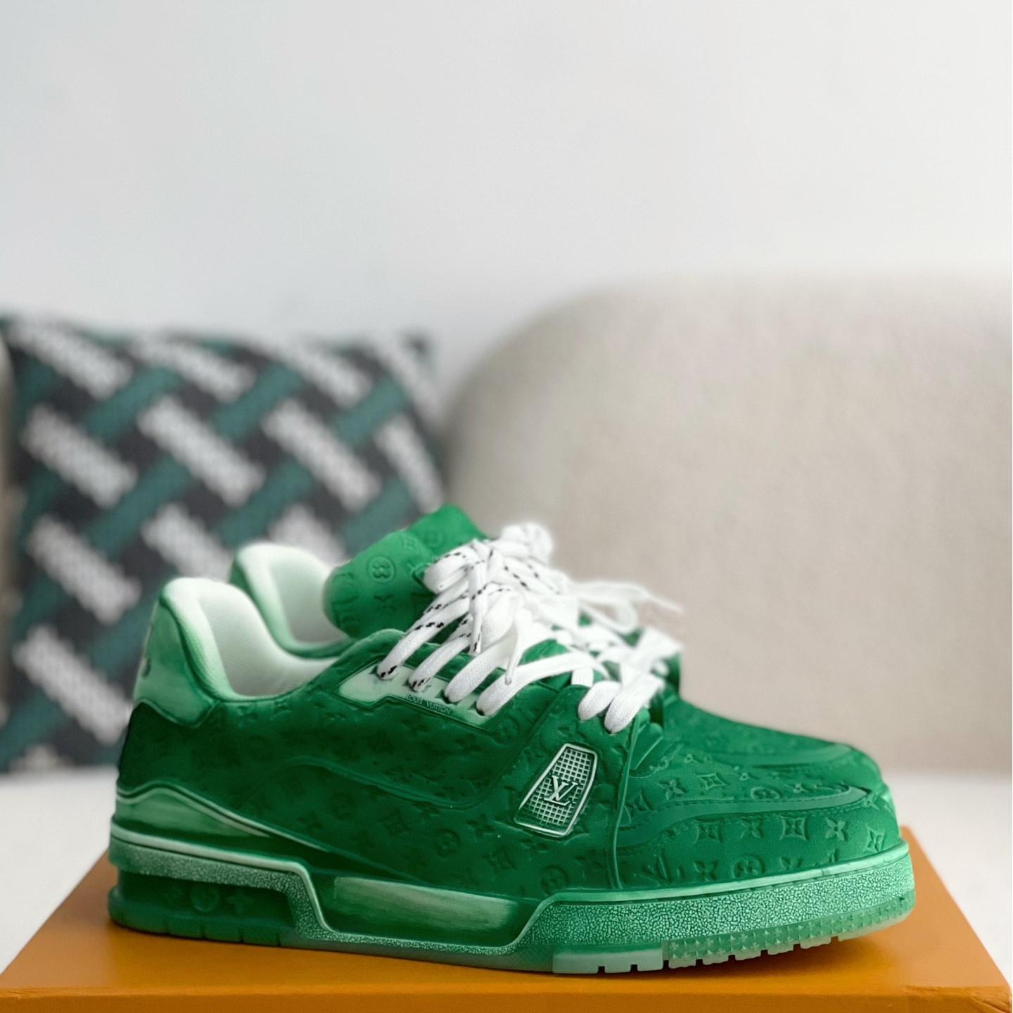 GREEN TRAINER SNEAKERS