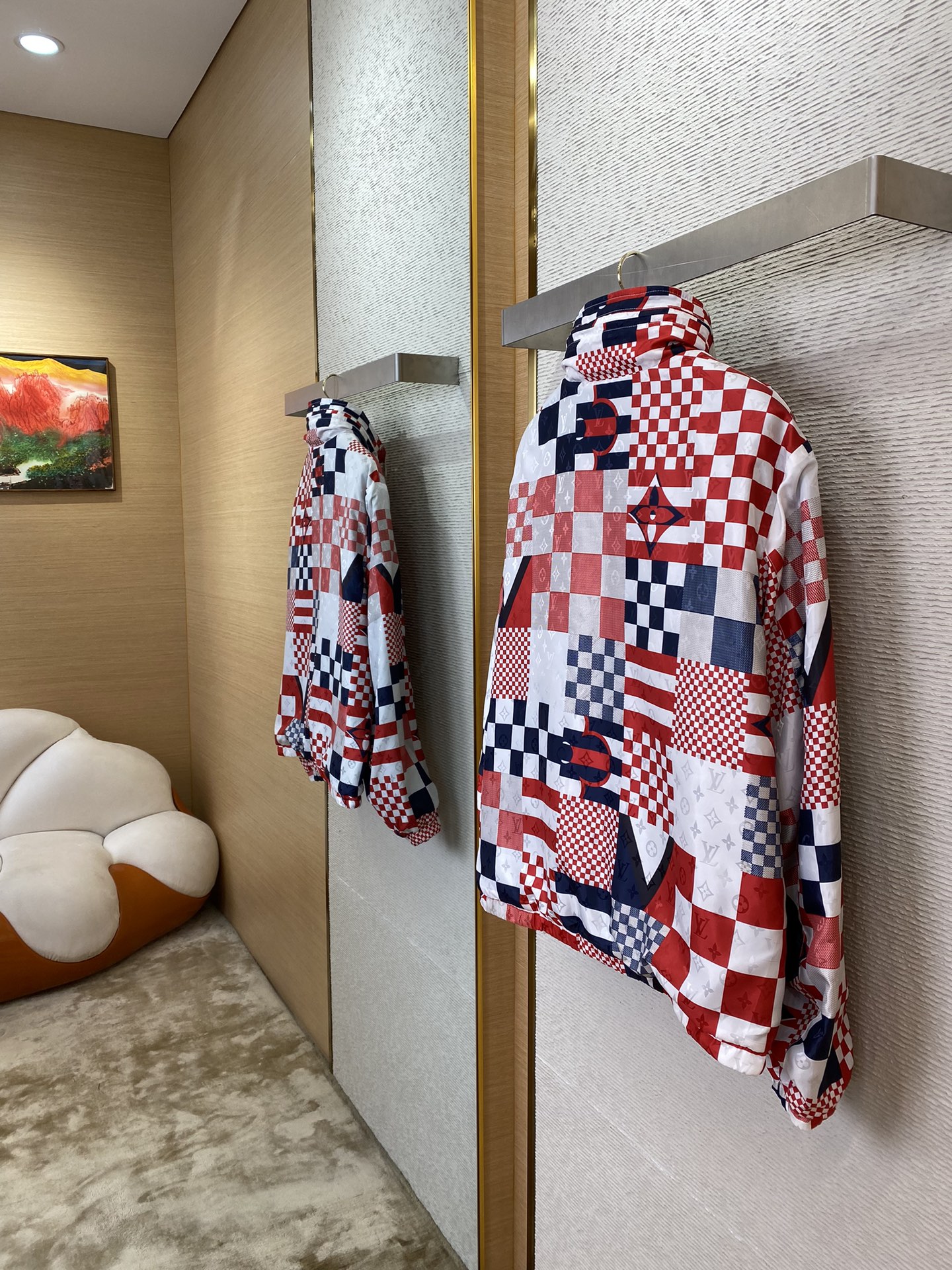 Reversible long sleeve jacket