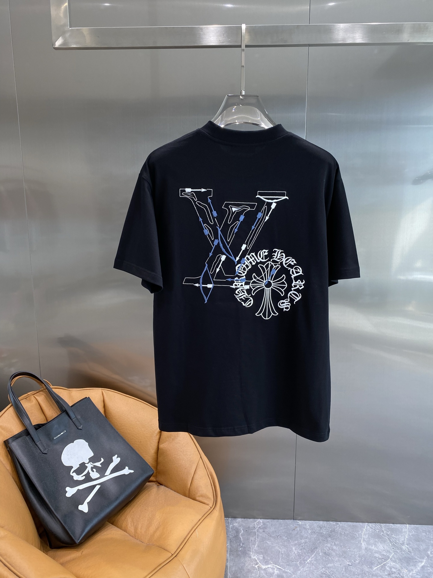 Embroidery Pattern T-Shirt