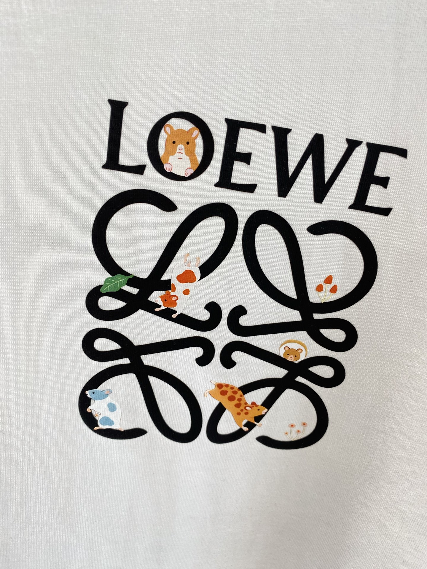 Black and White Classic Style T-Shirt