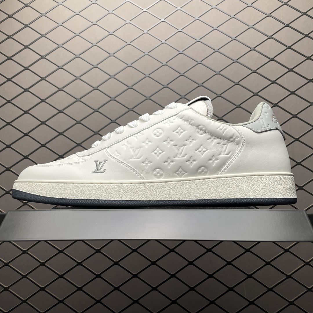 Low-top casual sneakers with TPU outsole