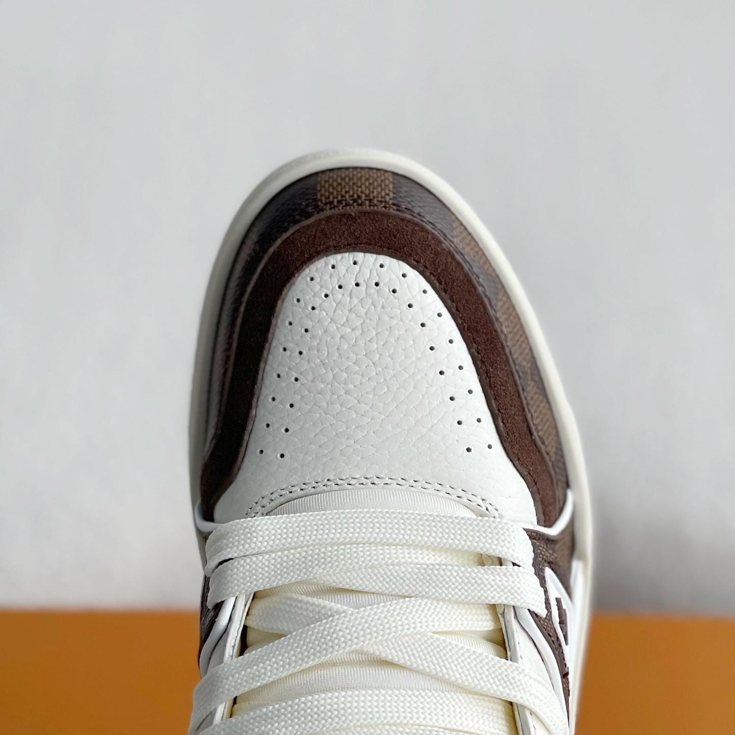 Giay Trainer 'Mocha Brown'