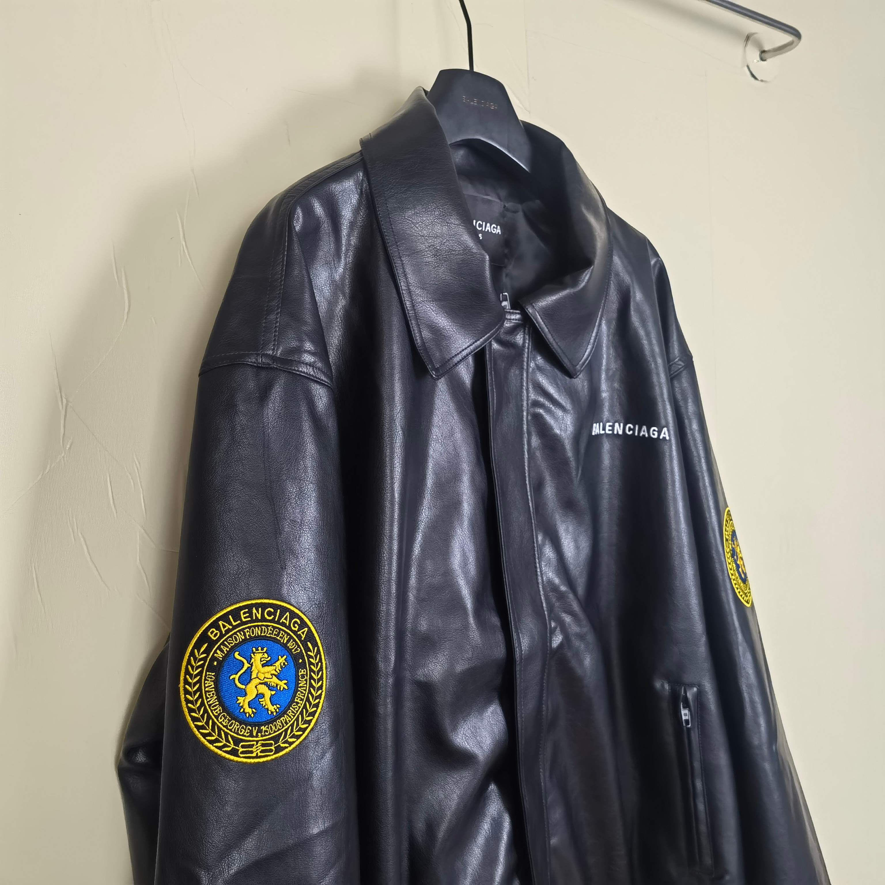 Embroidered Round Patch Bomber Jacket