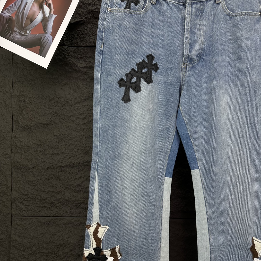 Cross-patch couple's washed jeans