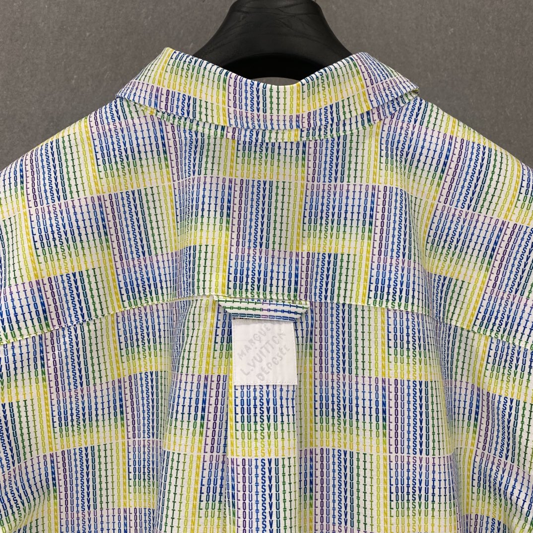 Staircase Gradient Short-Sleeve Shirt