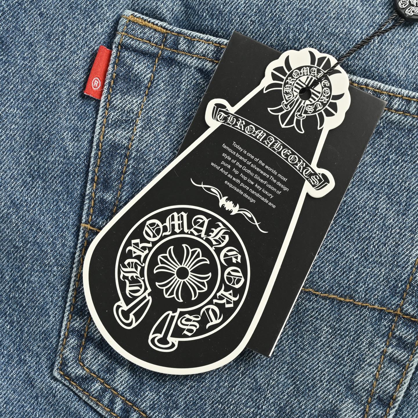 Leather label cross cargo jeans