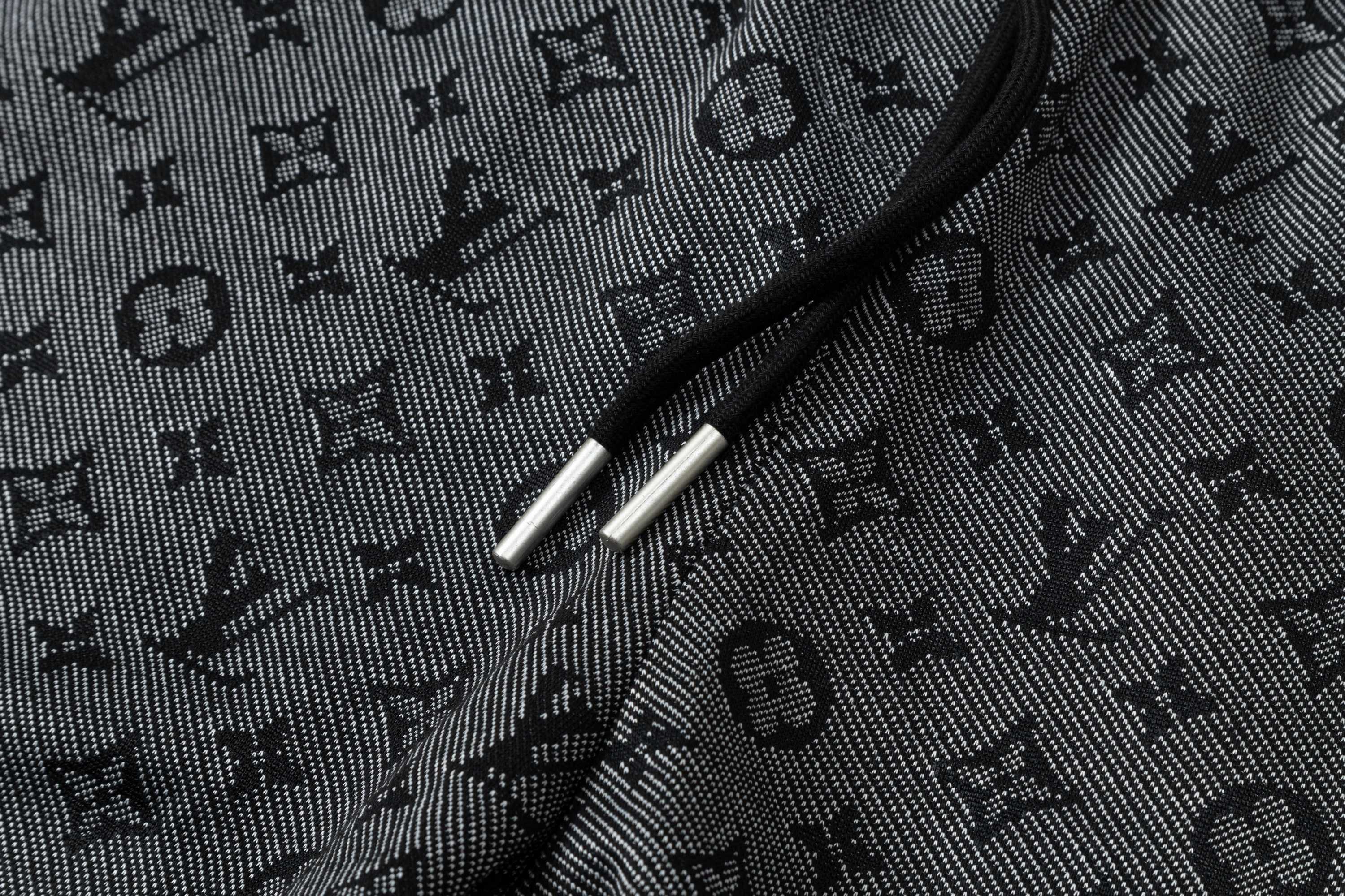 Printed knitted embroidered shorts