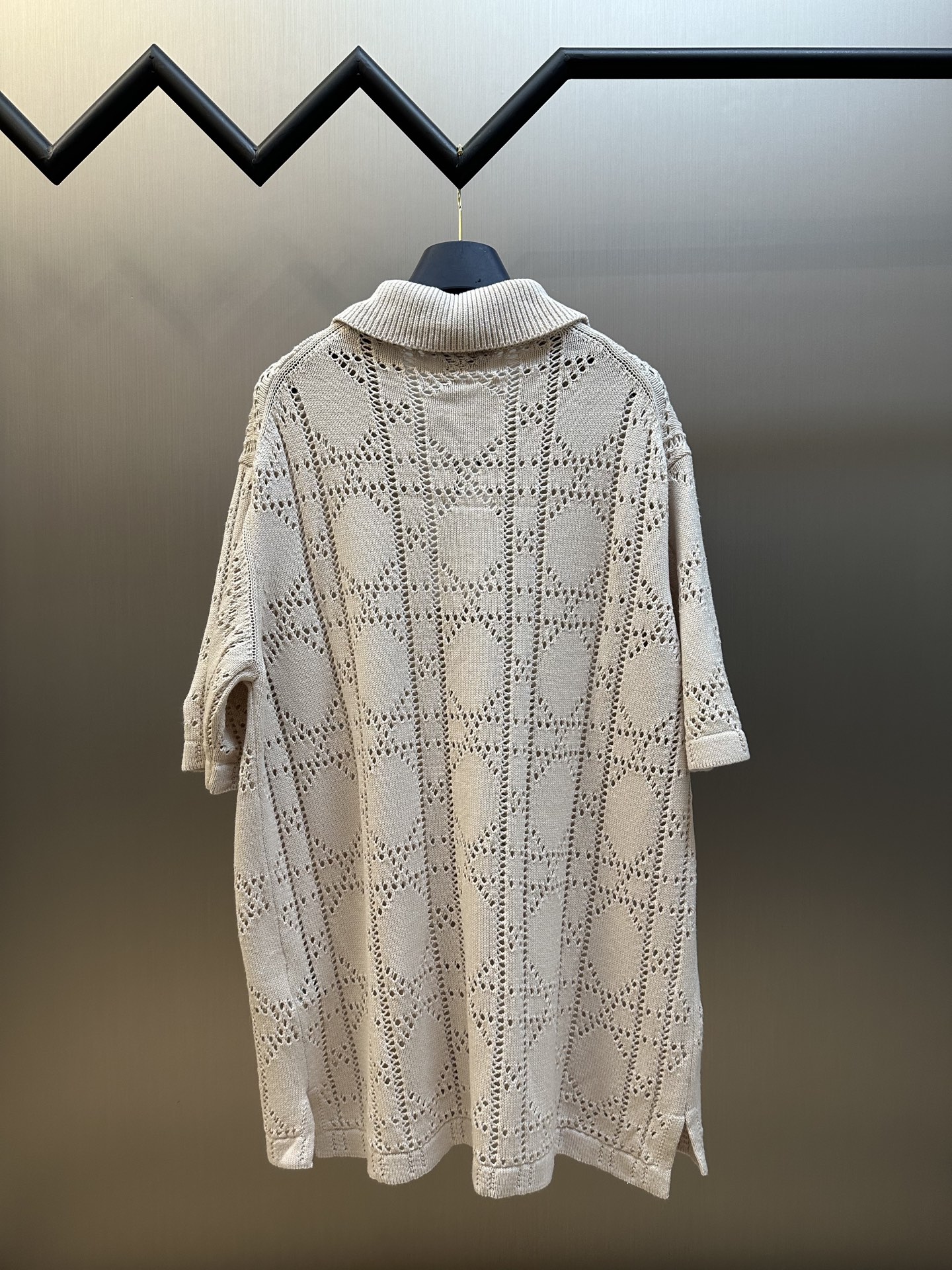 Letter Appliqué Hollow-Out Knit Short-Sleeve Shirt