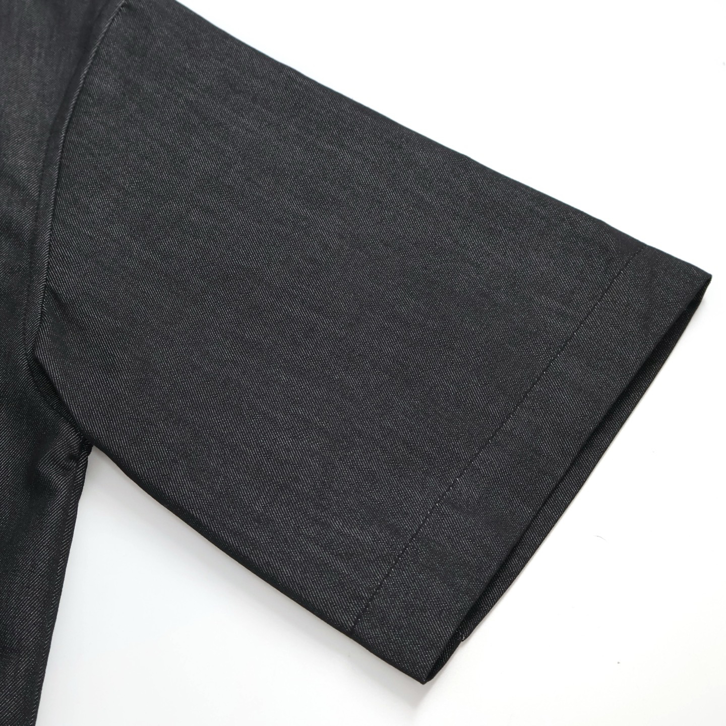 Raffia embroidered short-sleeved denim shirt