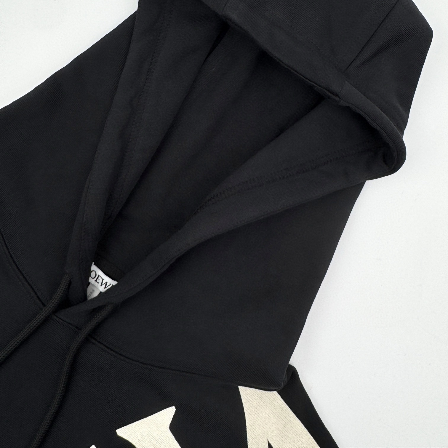 Cross-shoulder letter print hooded sweatshirt