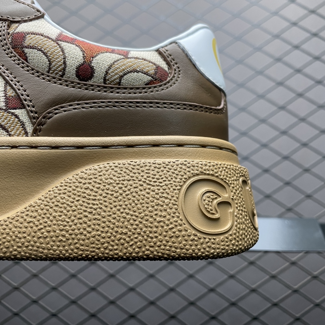 Screener Thick-soled Dirty Sneakers