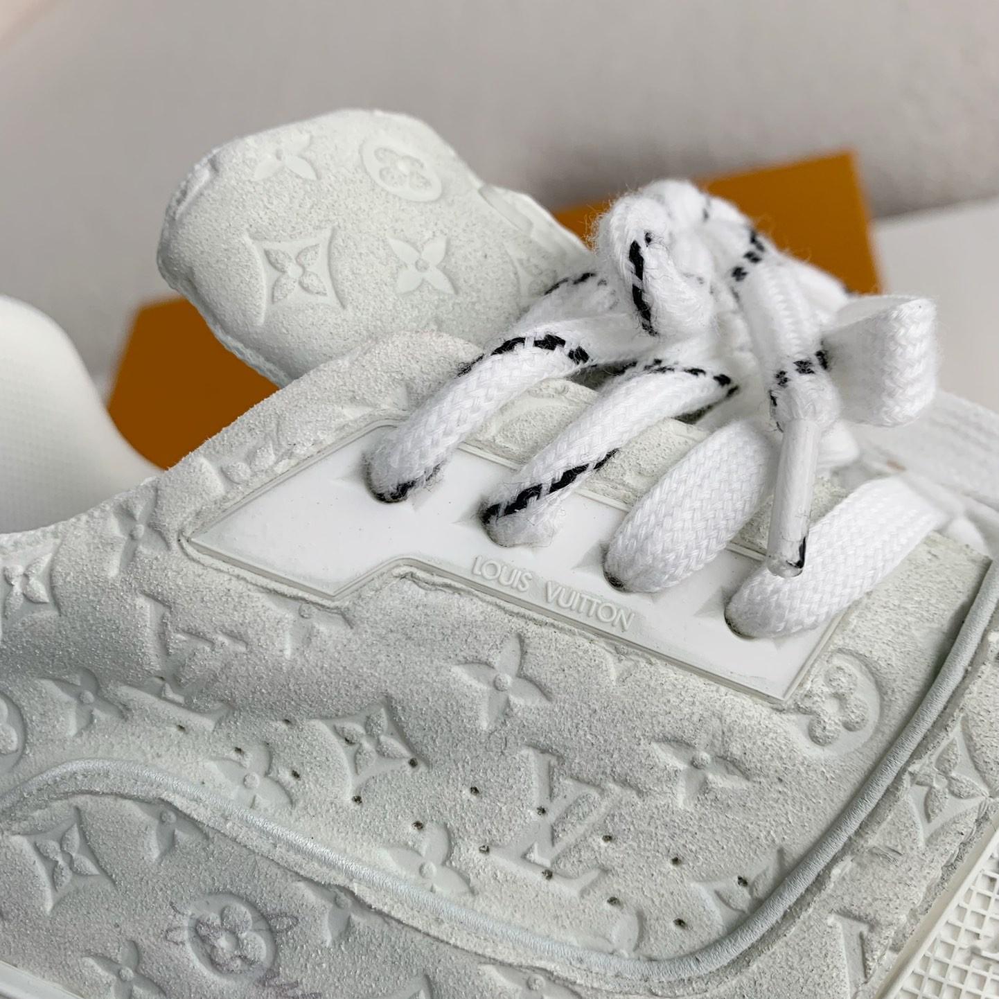 Trainer White Monochrome