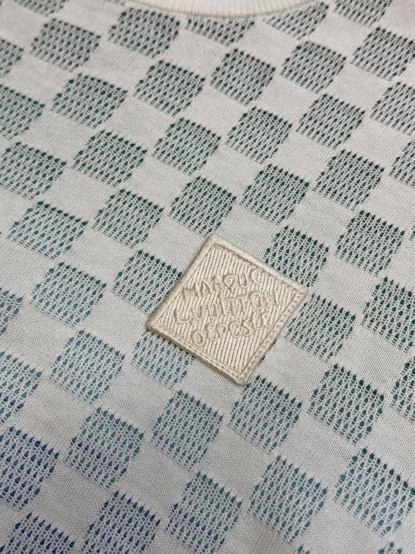 Chessboard Gradient Jacquard Sweater