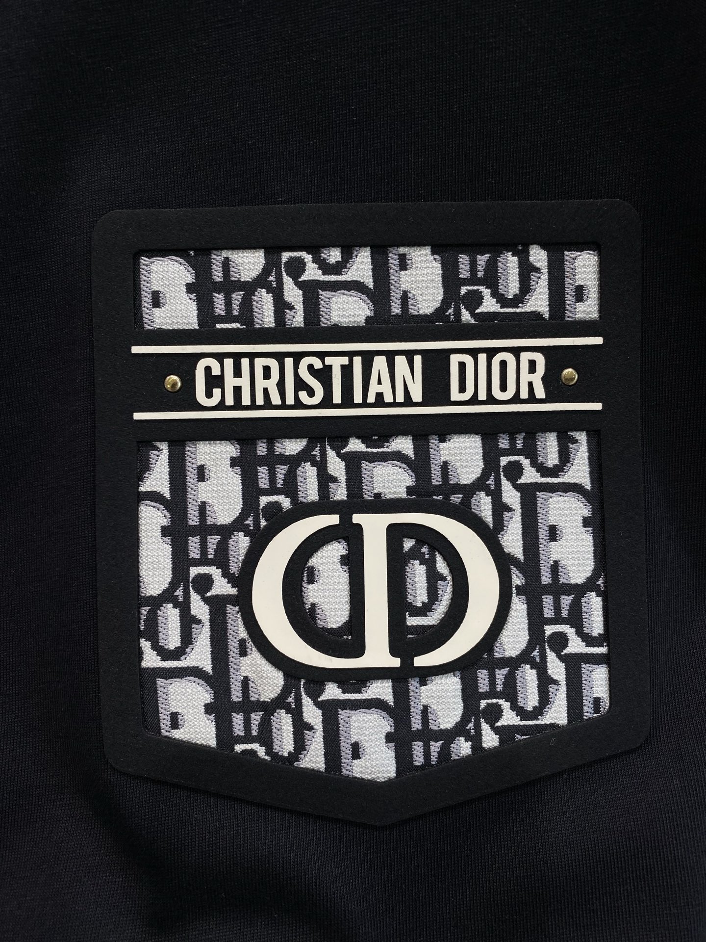 Black and white interwoven modern-style T-shirt