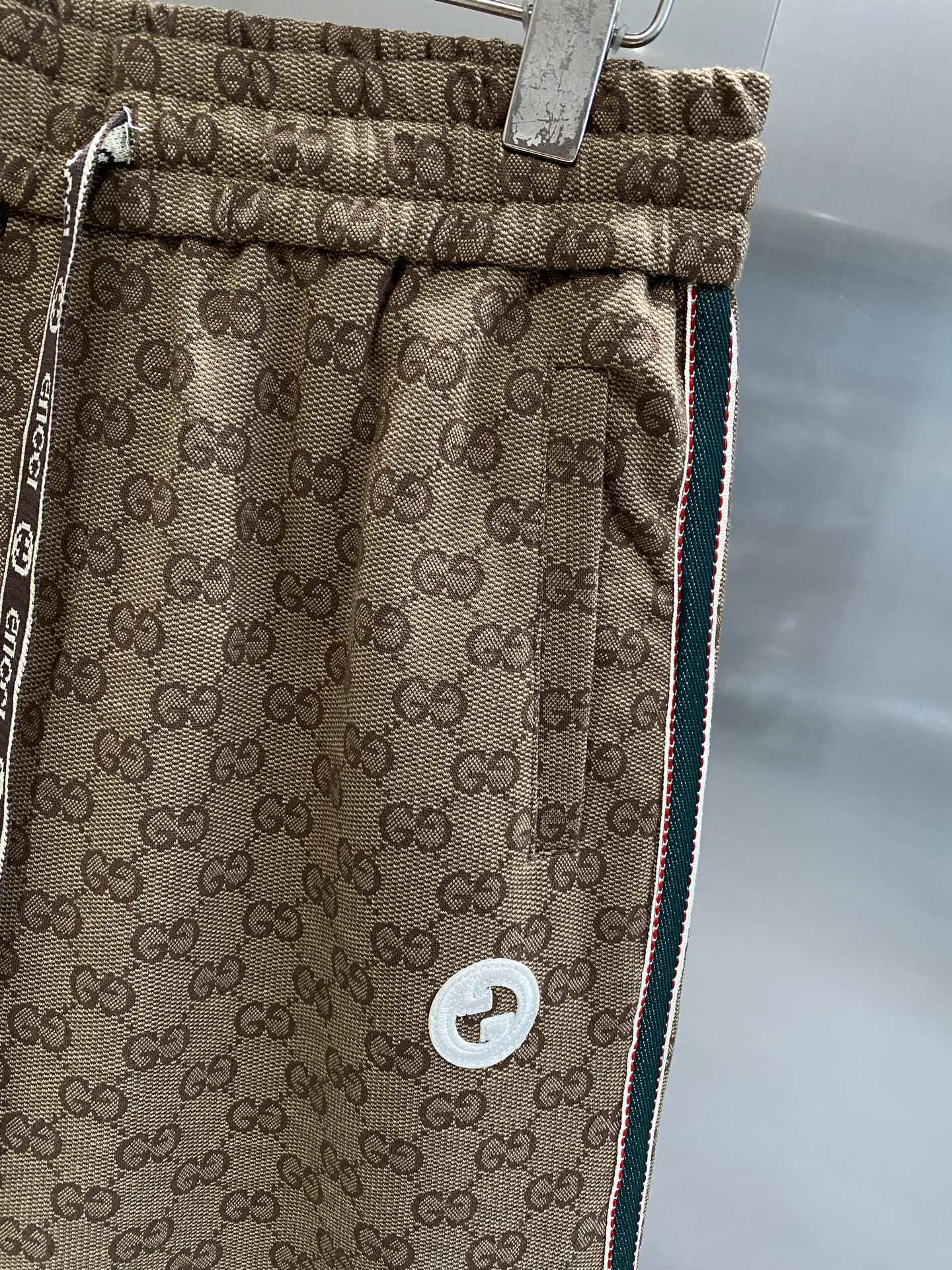 Classic brown plaid shorts