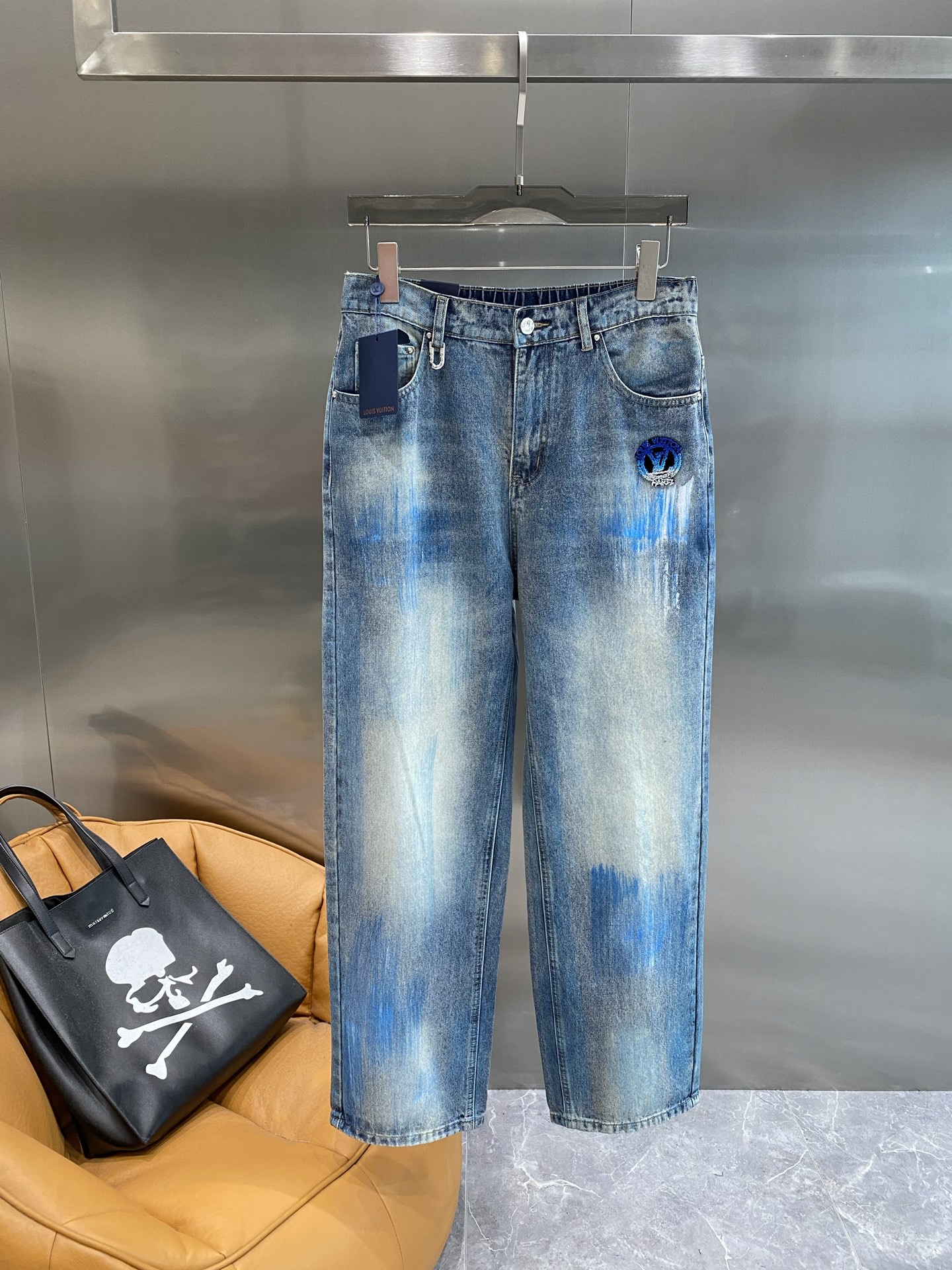 Street-style jeans
