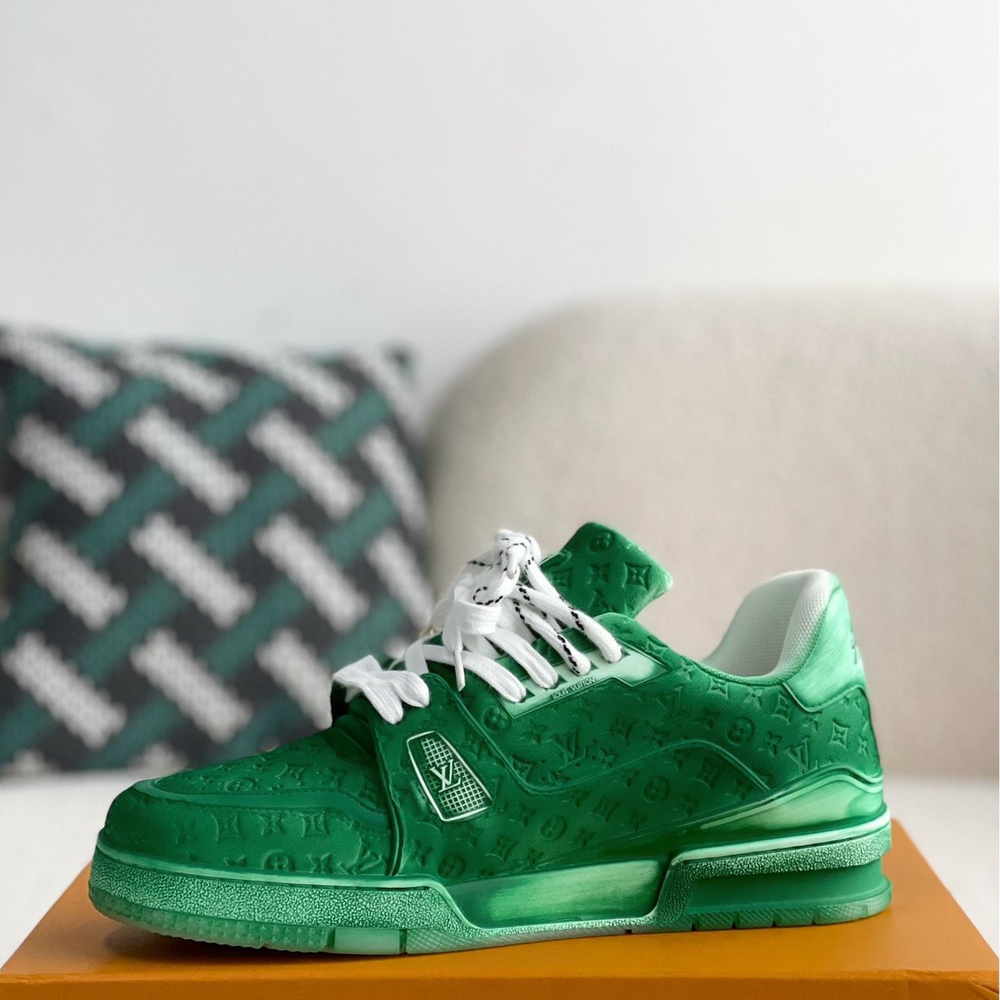 GREEN TRAINER SNEAKERS