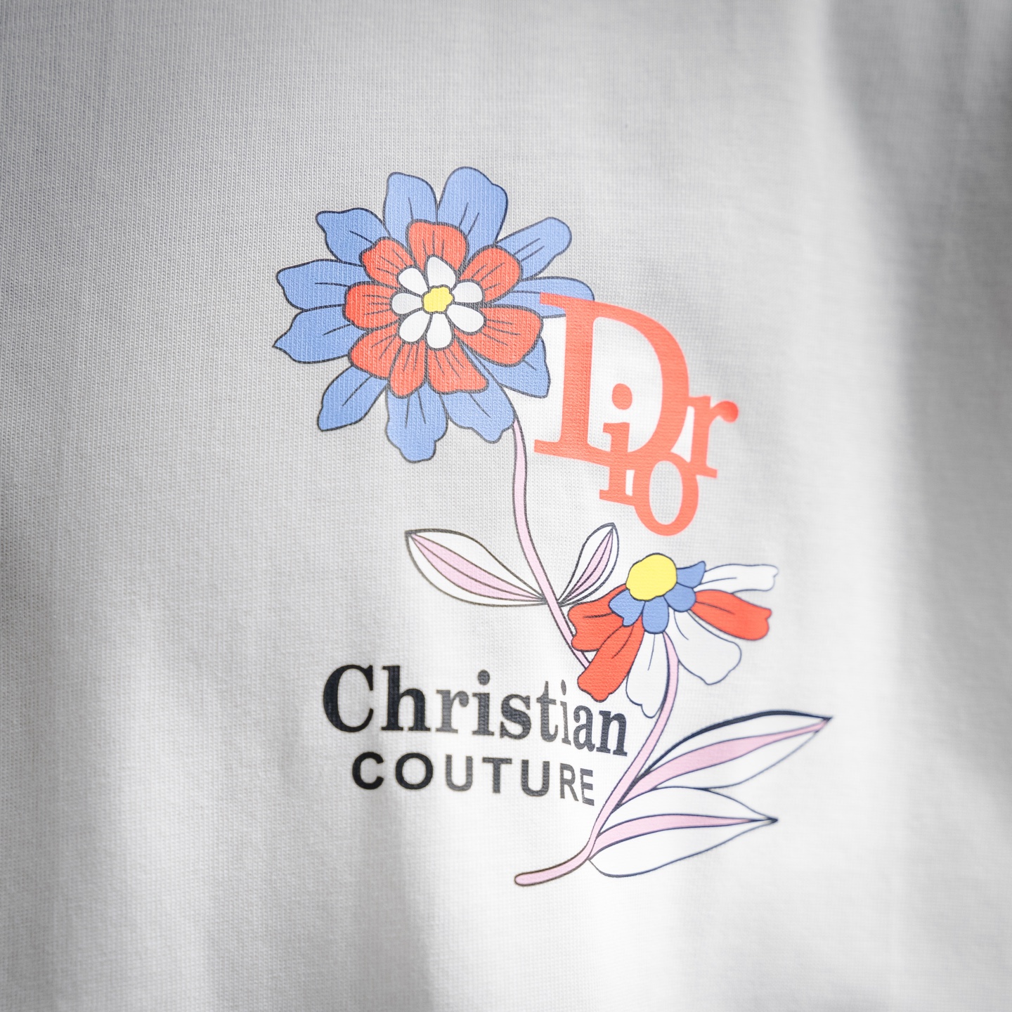 Floral short-sleeved T-shirt