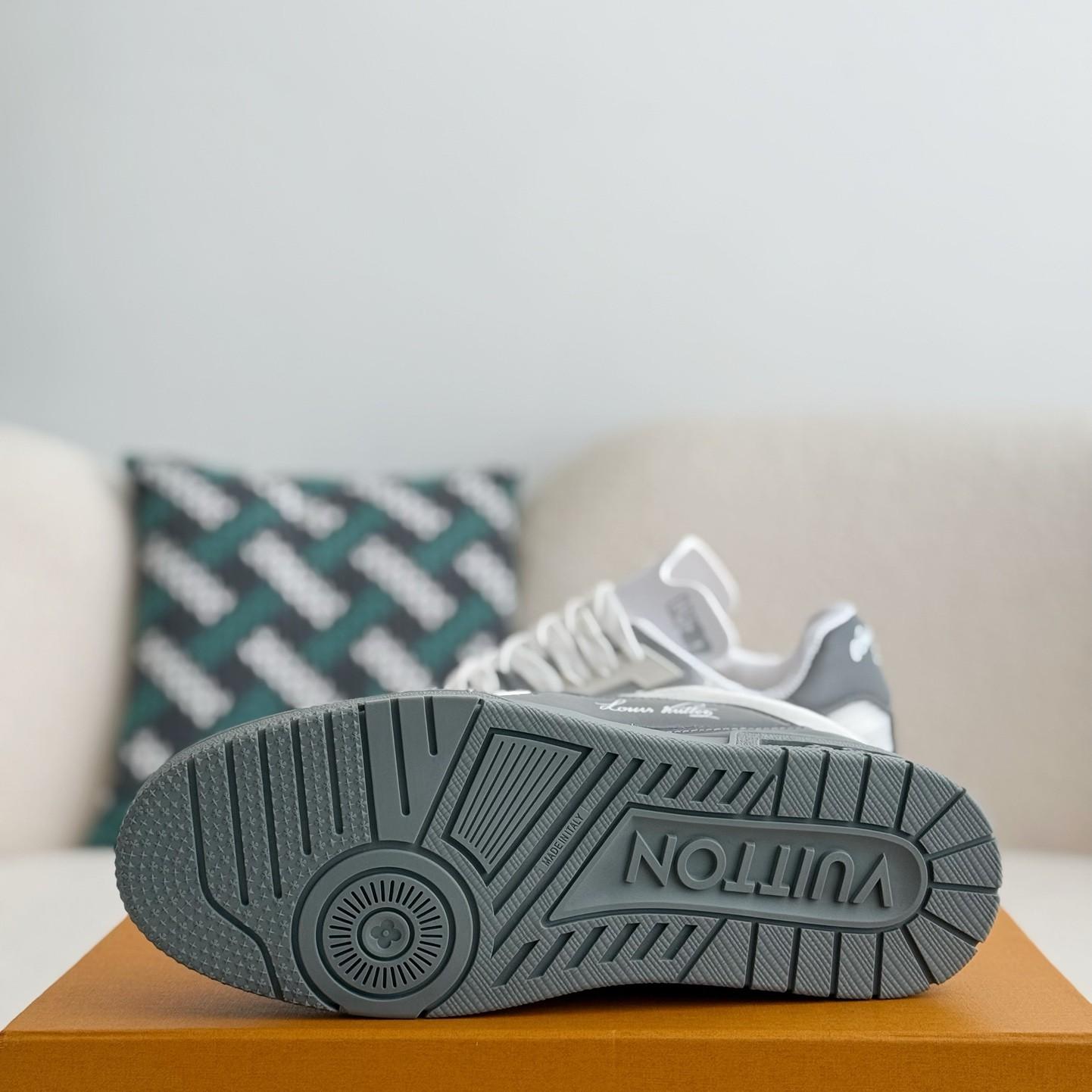 Glow-in-the-dark trainer cup sneakers