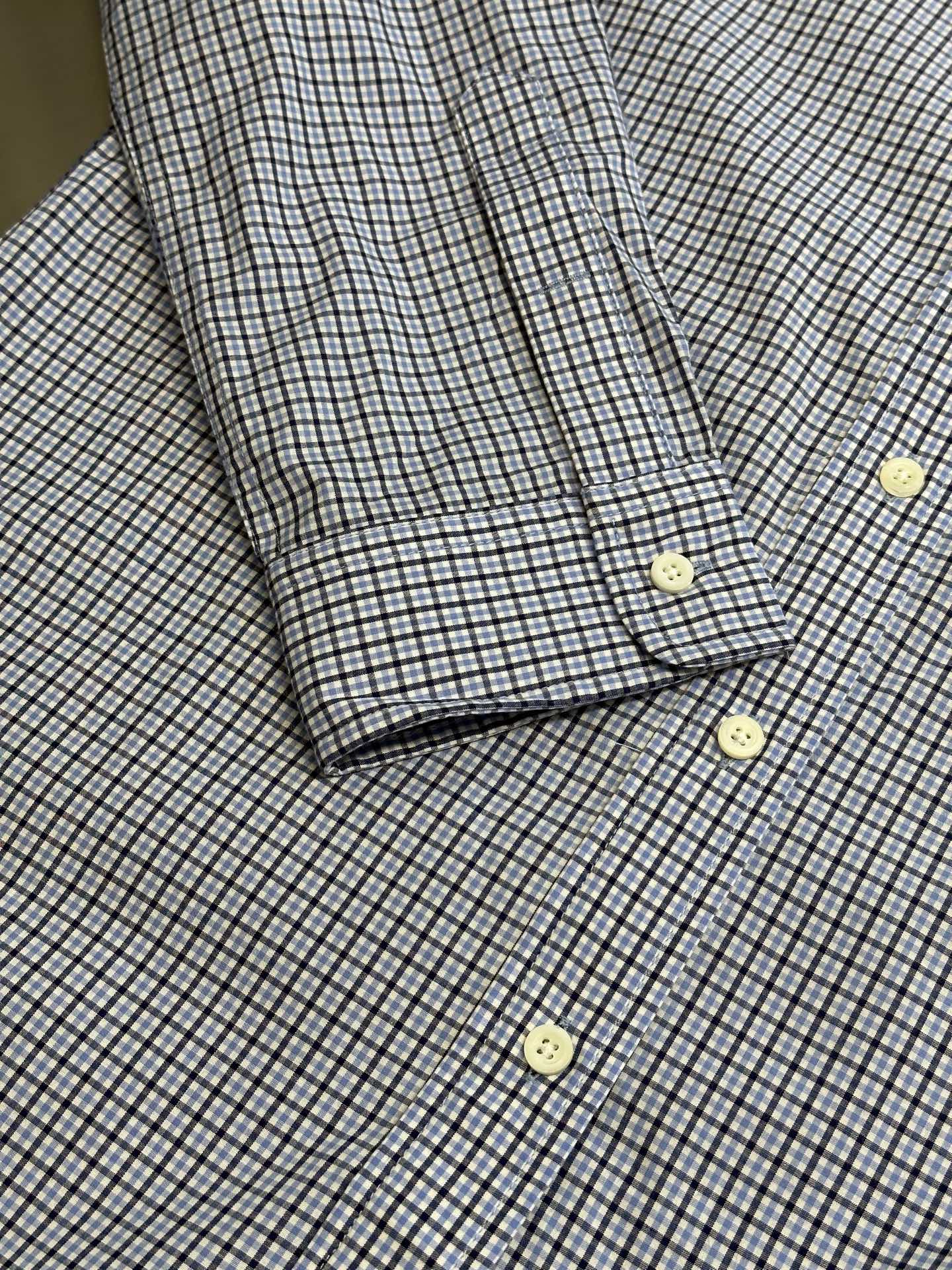 Long-sleeve plaid shirt