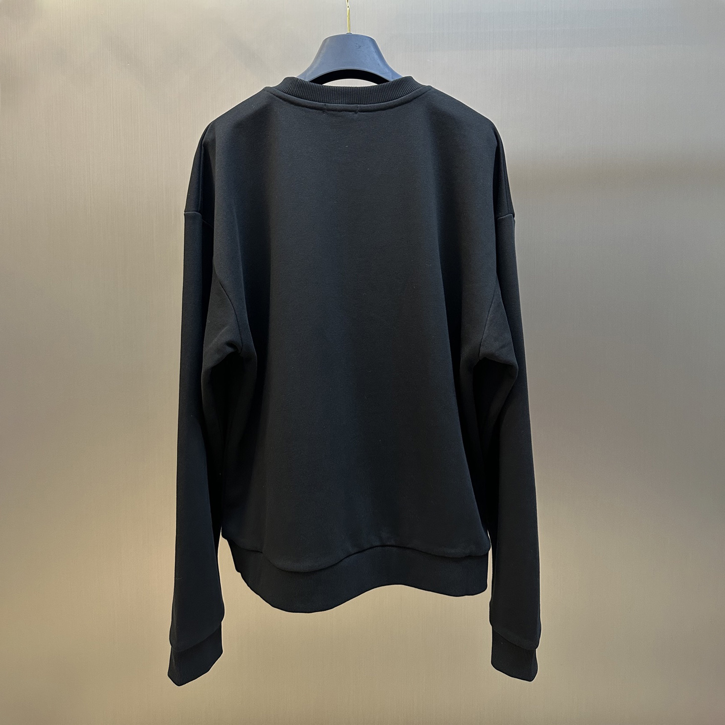 Embroidered Arc de Triomphe Sweatshirt