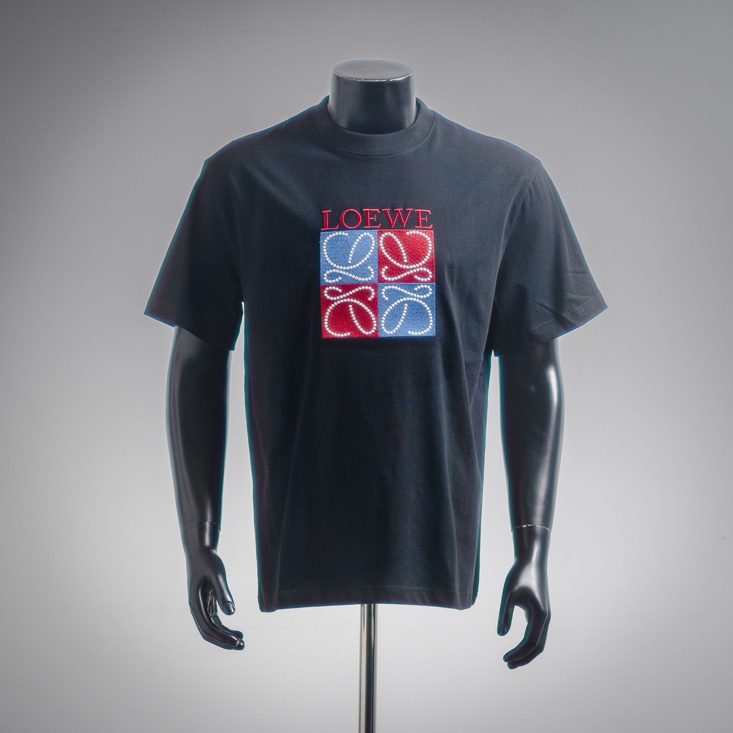 Embroidered lettering short-sleeved T-shirt