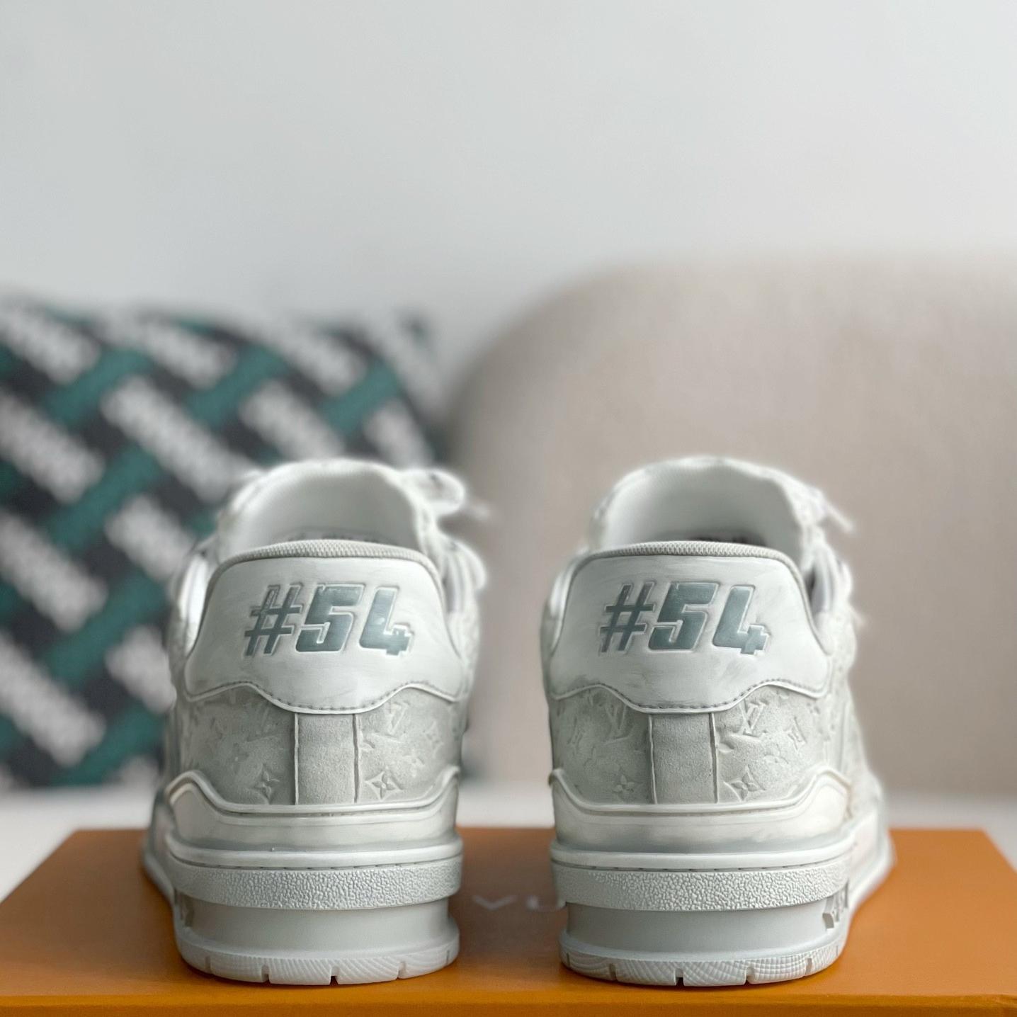 Trainer White Monochrome