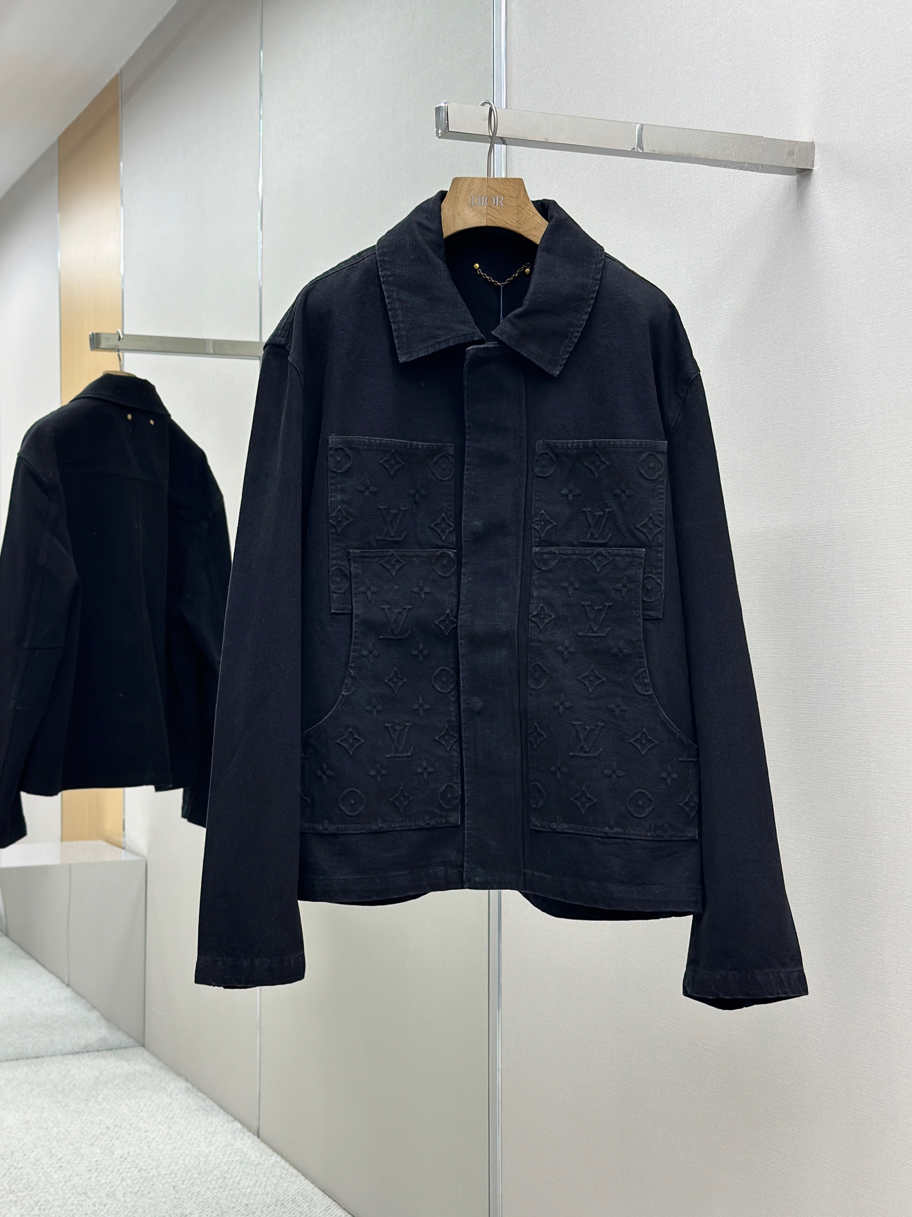 New Embossed Long Sleeve Jacket