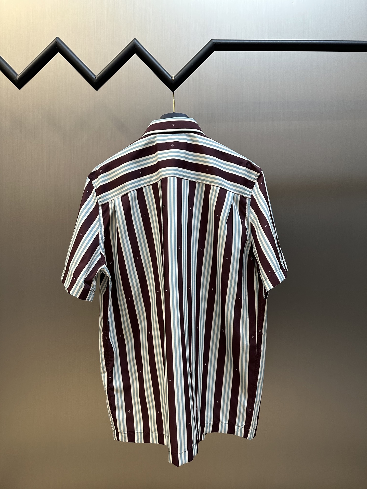 Striped short-sleeve shirt
