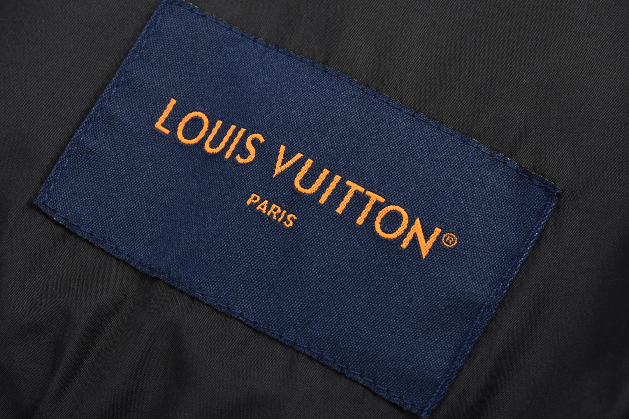 Checkerboard lettering flocked jacket