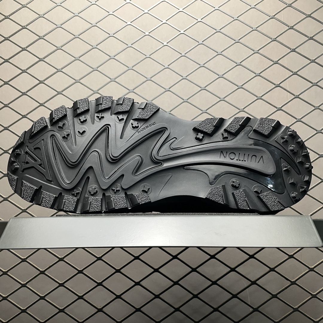 Trendy Retro Sneakers