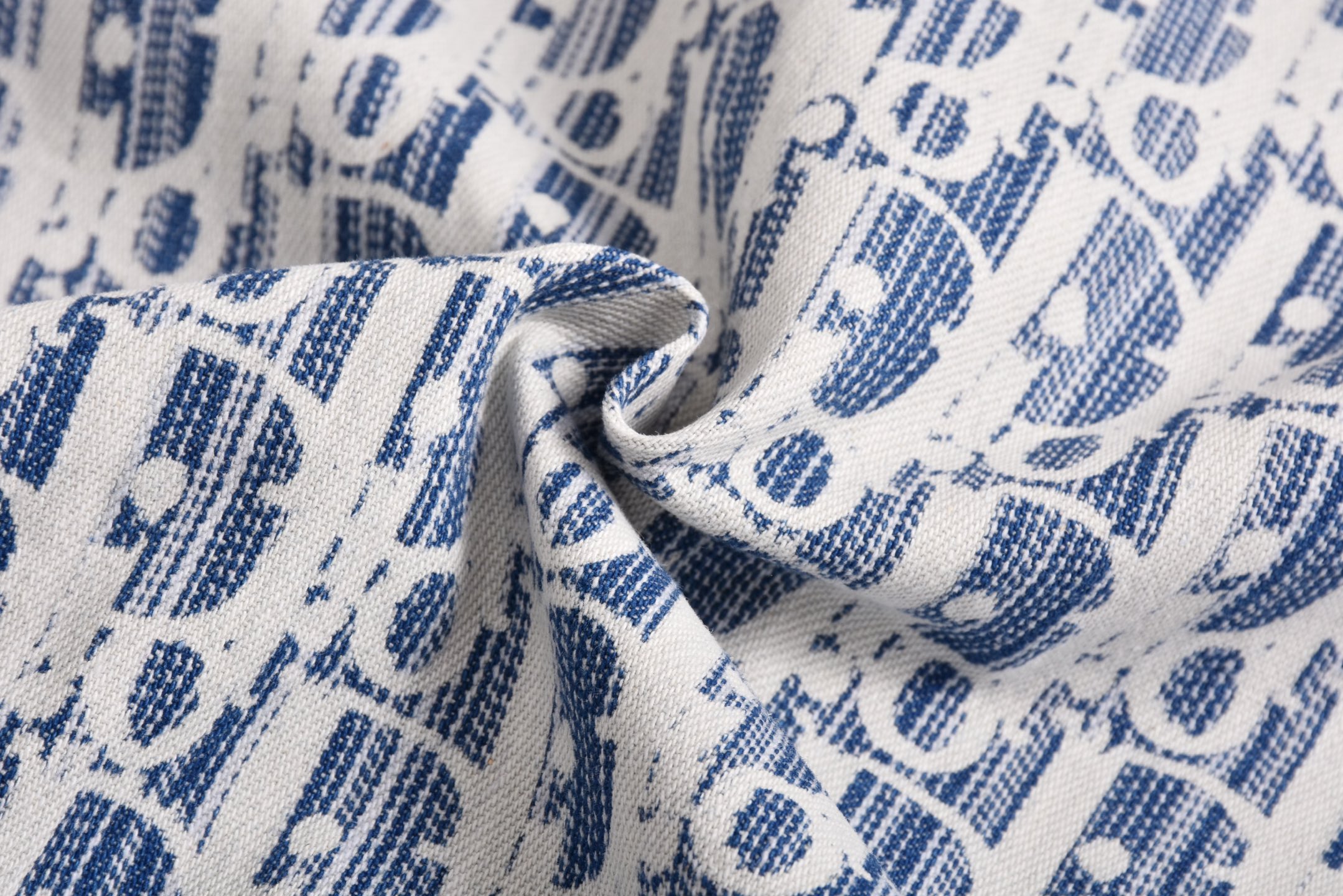 All-over Jacquard Short-Sleeve Denim Shirt