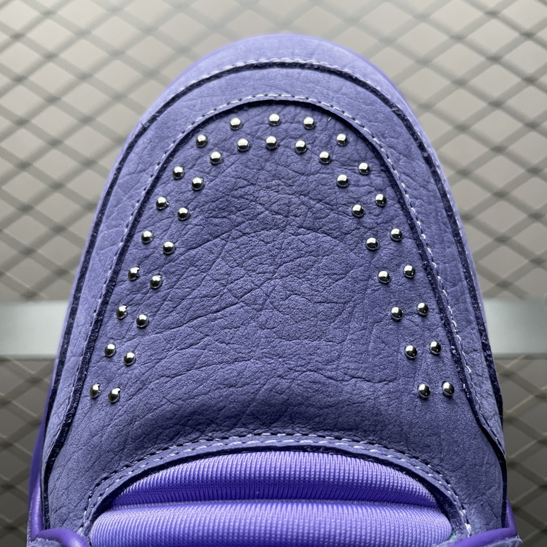 Low-top casual sneakers