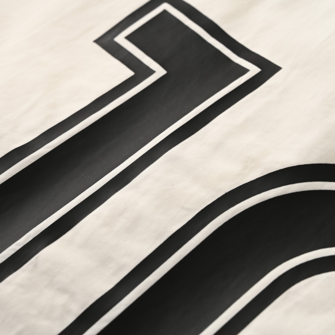 Balenciaga 76 Manchester United embroidered patch