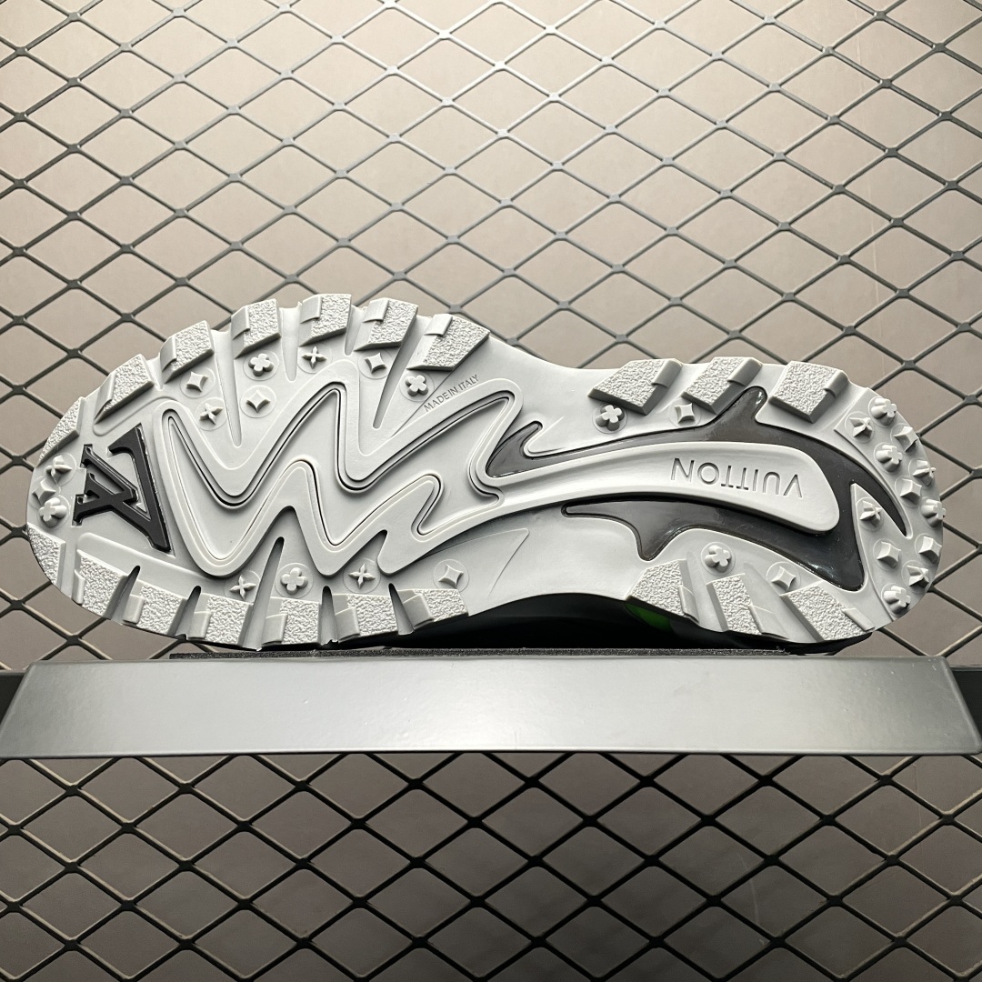 Trendy Retro Sneakers