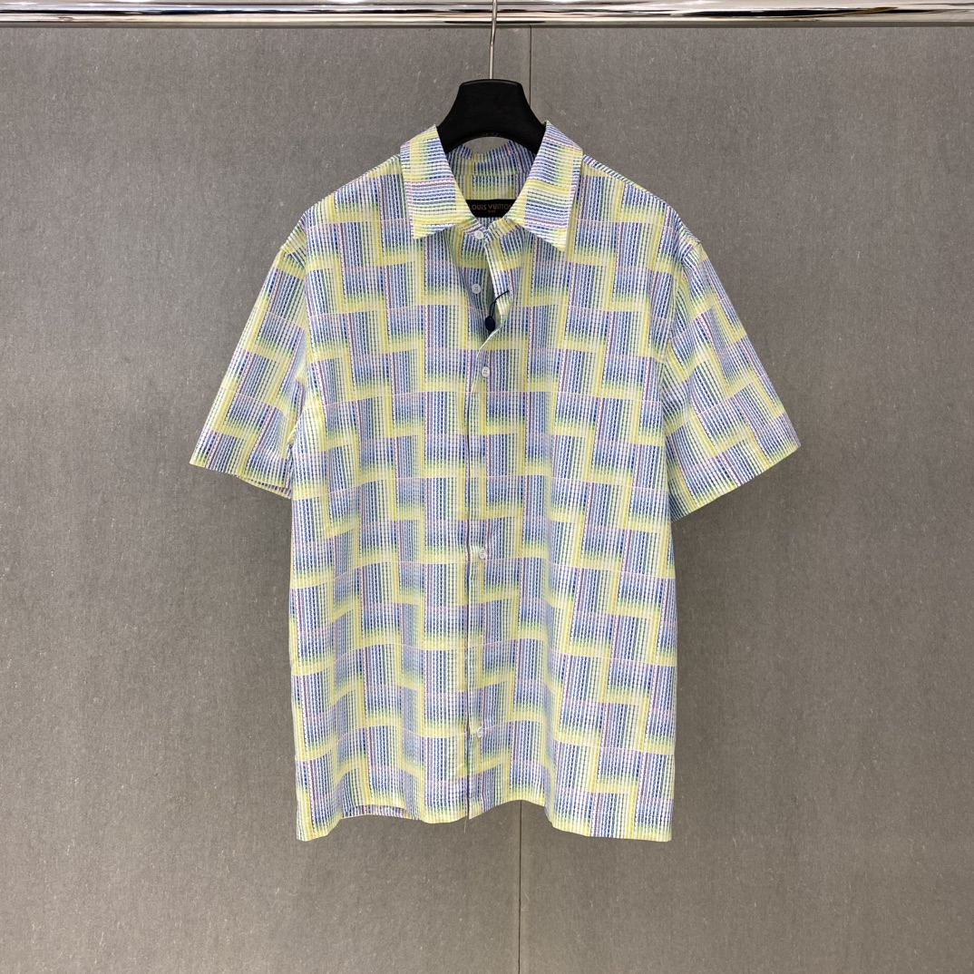 Staircase Gradient Short-Sleeve Shirt