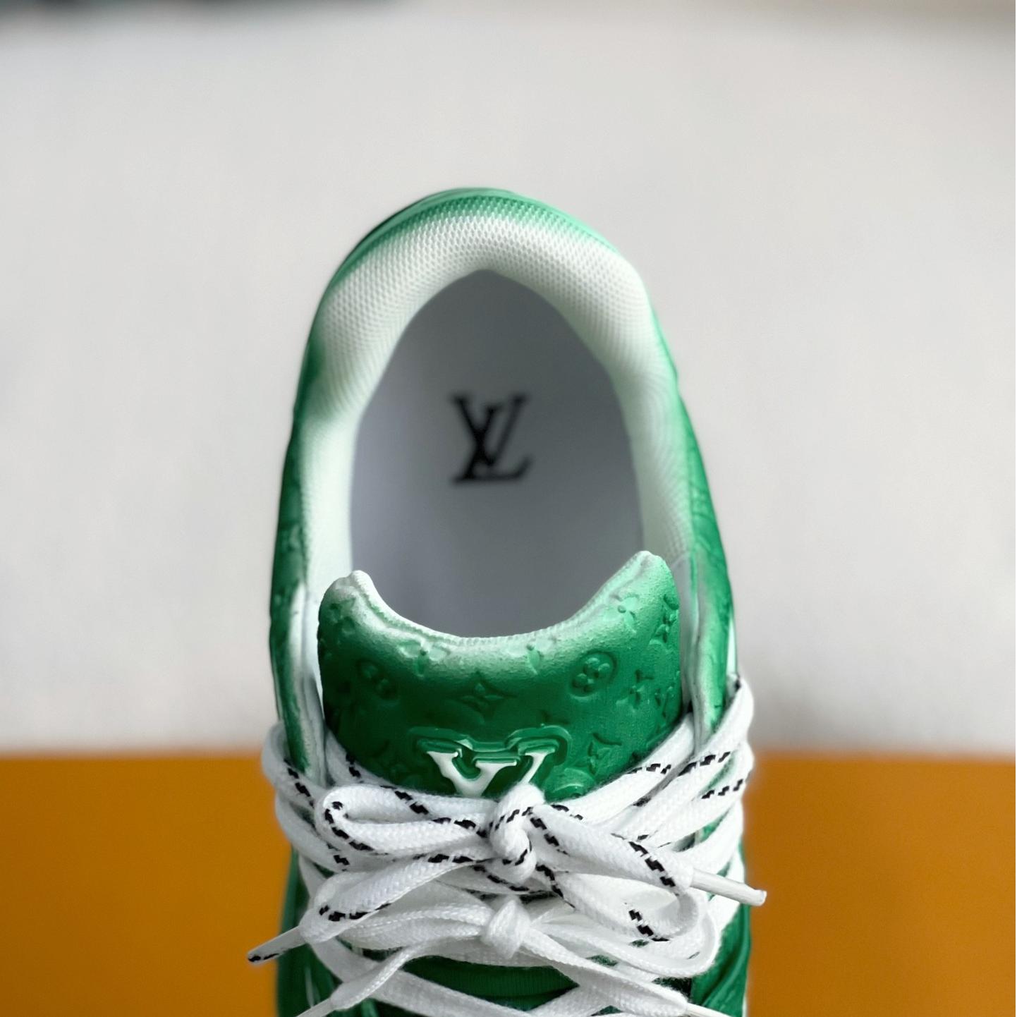 GREEN TRAINER SNEAKERS