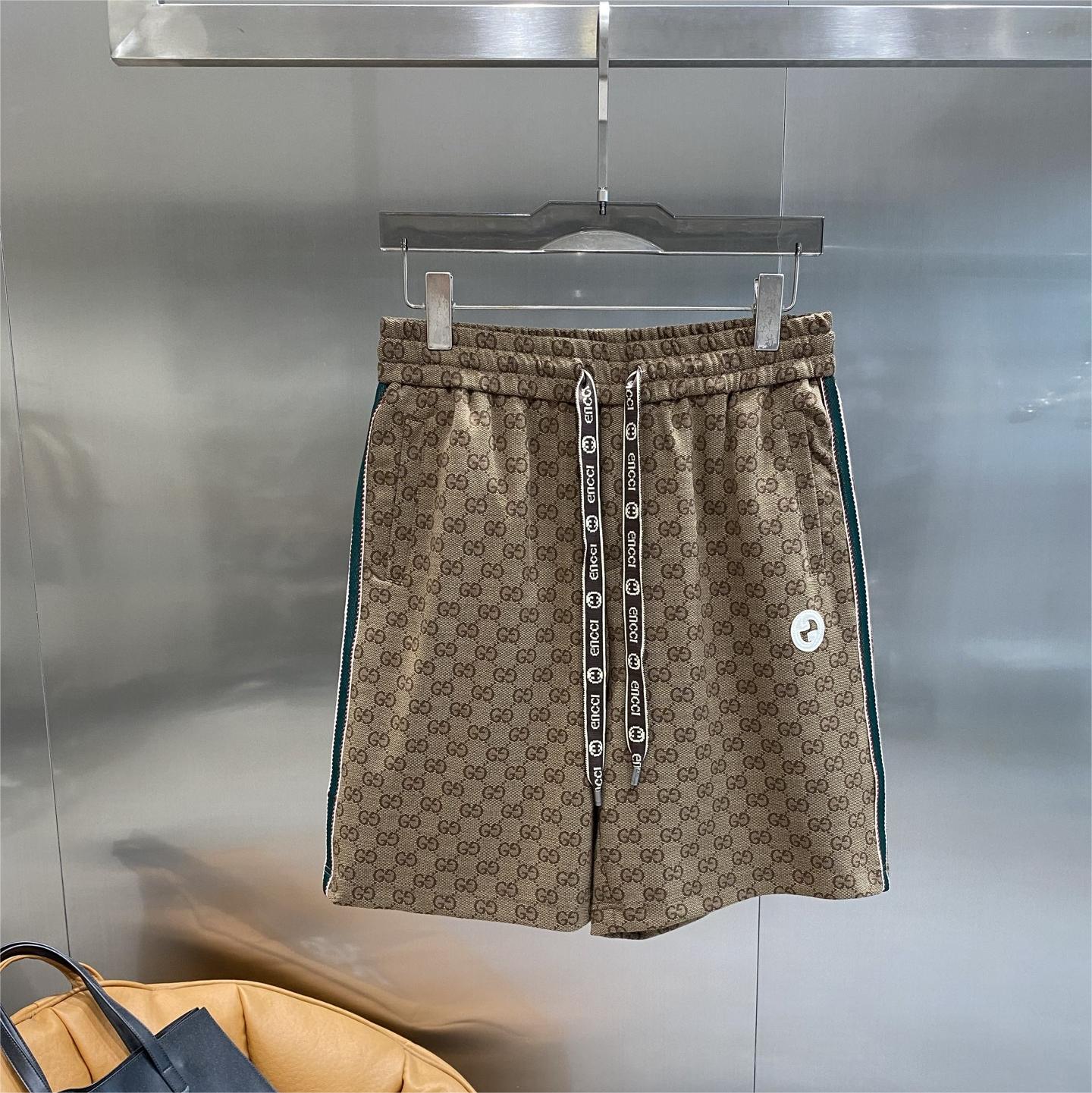 Classic brown plaid shorts