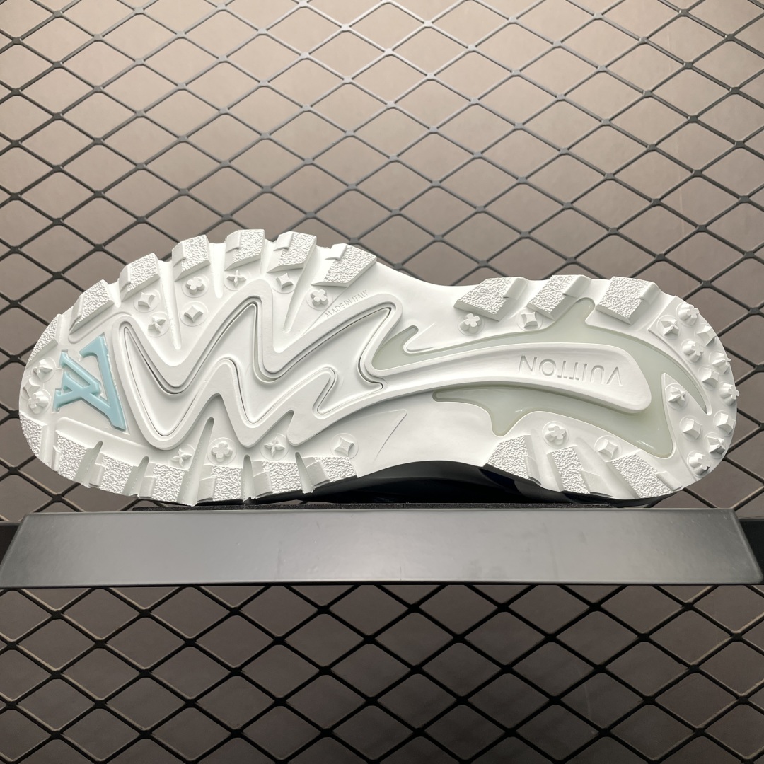 Trendy Retro Sneakers